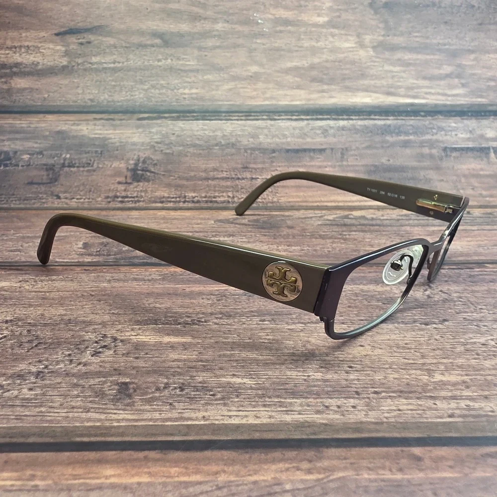 Tory Burch eyewear grading